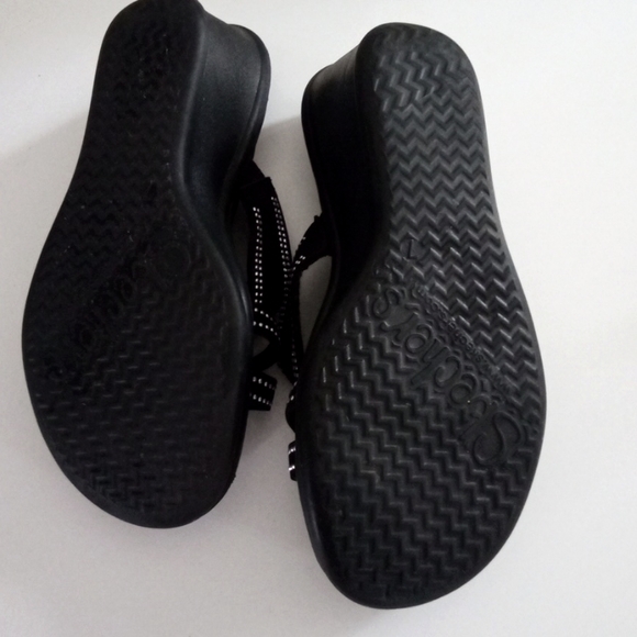 Sketchers Memory Foam - Picture 3 of 4